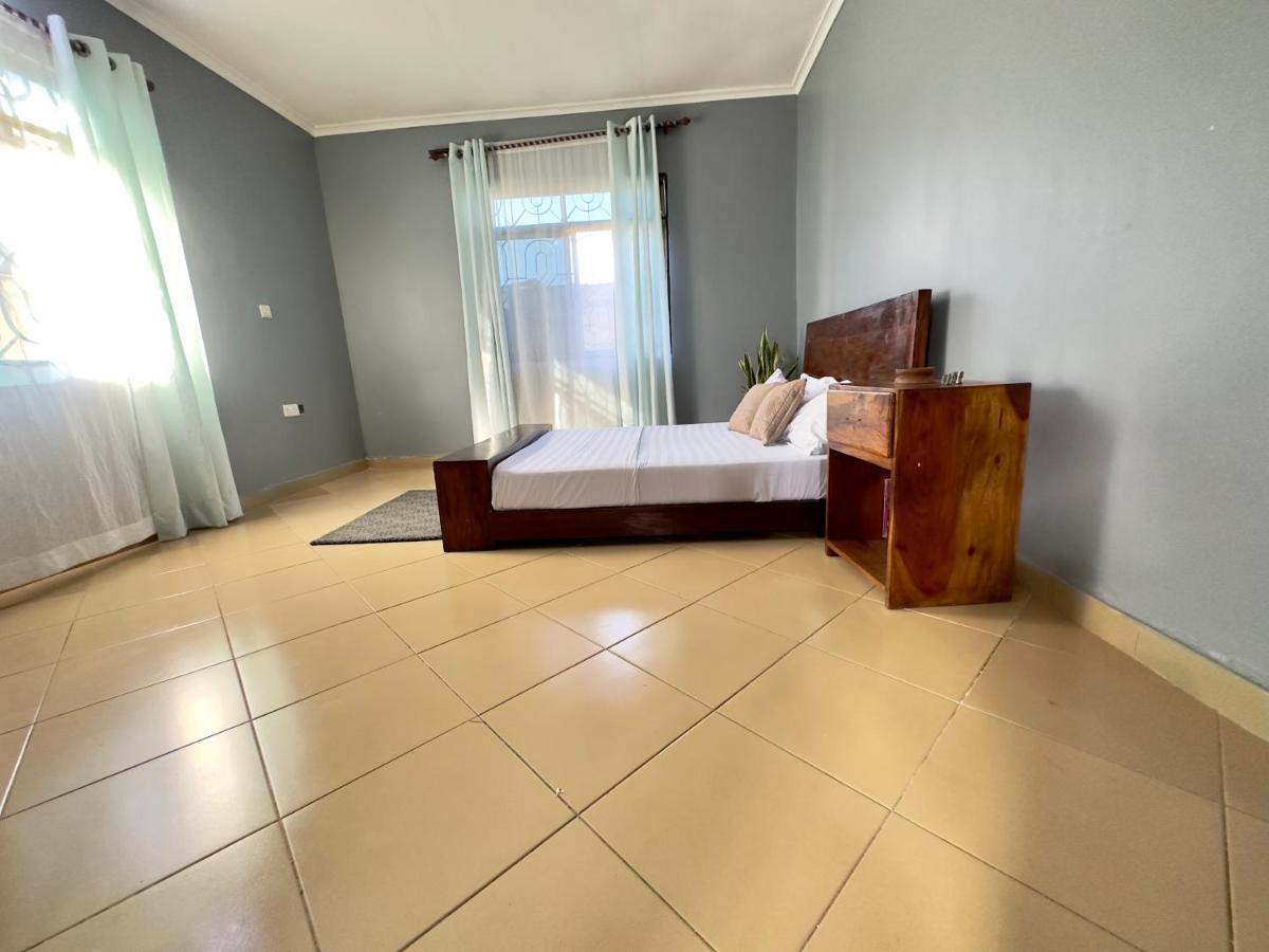 Sally'S Home-Near Jnia Airport Νταρ ες Σαλάμ Εξωτερικό φωτογραφία
