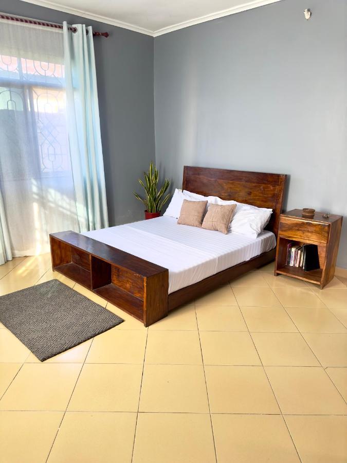 Sally'S Home-Near Jnia Airport Νταρ ες Σαλάμ Εξωτερικό φωτογραφία